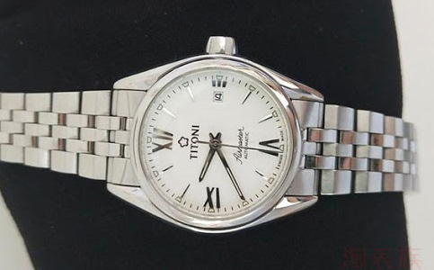 梅花手表帶多少錢(qián)一條(梅花手表更換表帶)