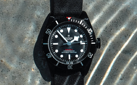 帝舵手表維修電話(了解一下帝舵手表劃痕的原因)