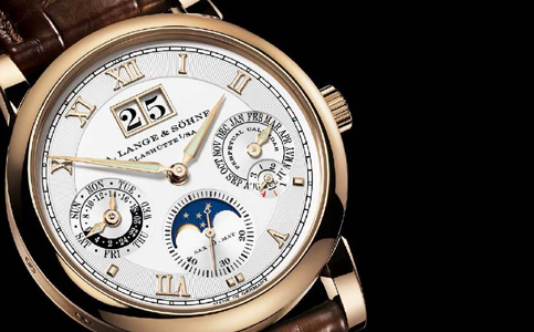 朗格手表售后服務(wù)幾年免費（處理朗格手表進(jìn)水的情況）