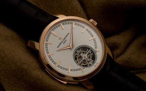 江詩丹頓官網客服電話(江詩丹頓手表表蒙的保養方法)